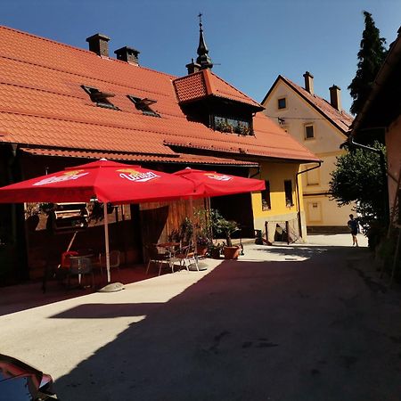 Penzijon Urbanc Bed and Breakfast Lovrenc na Pohorju Buitenkant foto